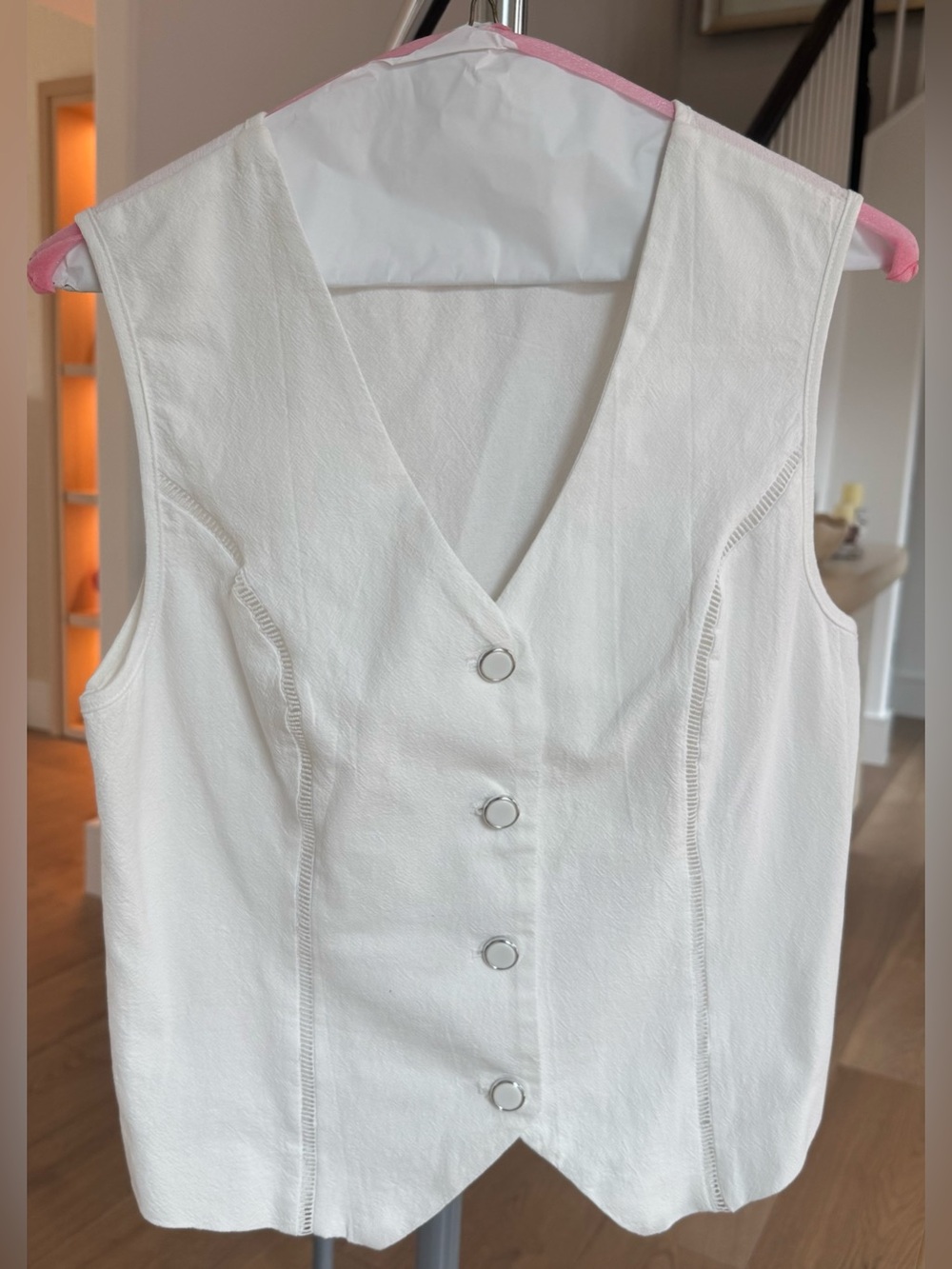 Commense White Sleeveless Button-Front Vested Top and Shorts.